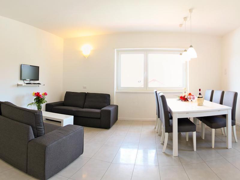 Residence Girasole Casa Gialla Colico Exteriér fotografie