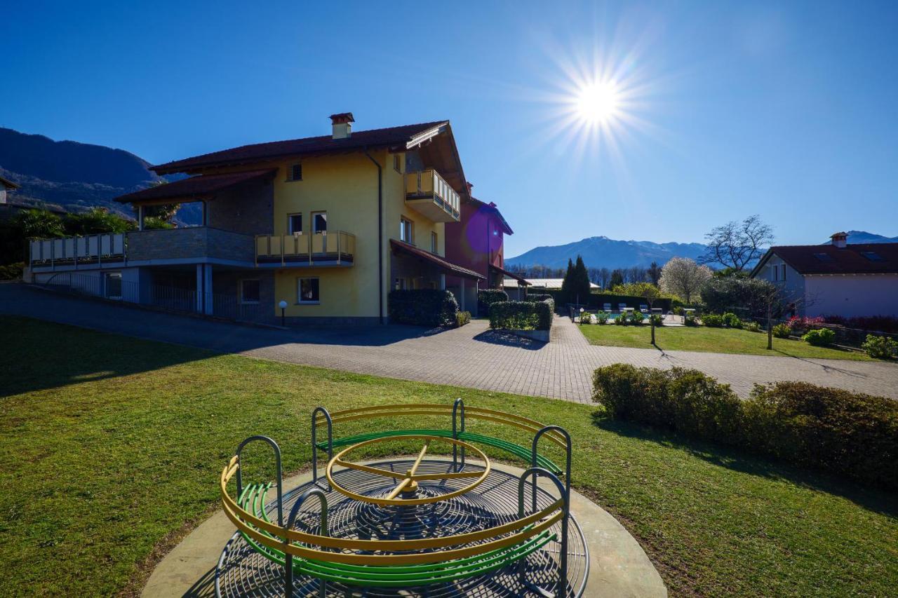 Residence Girasole Casa Gialla Colico Exteriér fotografie