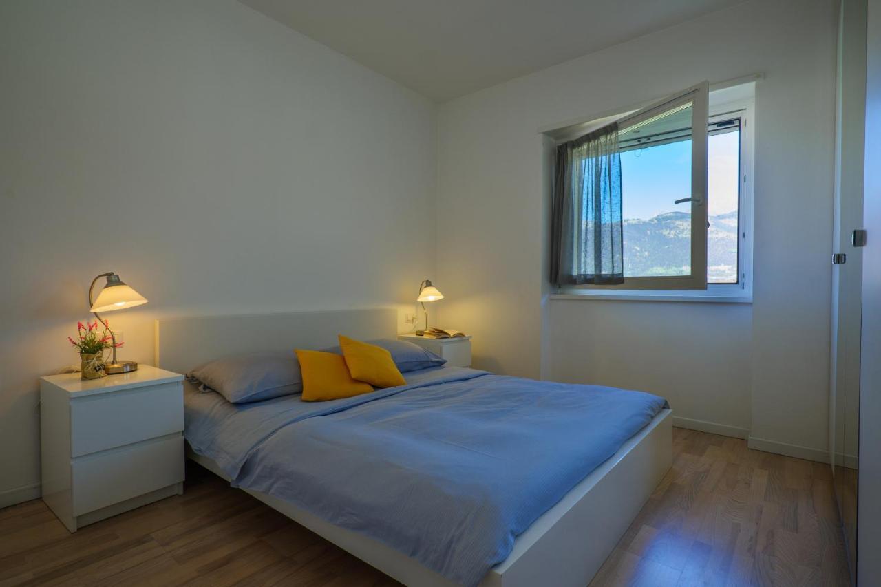 Residence Girasole Casa Gialla Colico Exteriér fotografie