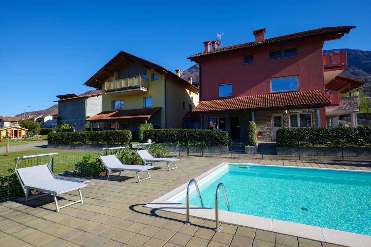 Residence Girasole Casa Gialla Colico Exteriér fotografie